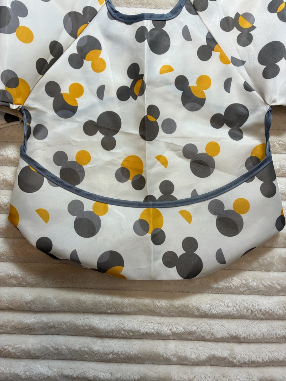 Disney Baby Mickey Mouse Reversible Smock Bib ❤️🖤 - Picture 3 of 8